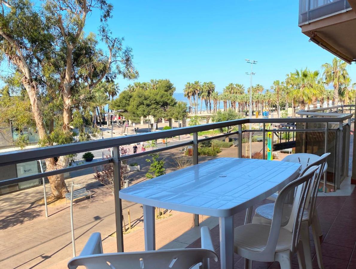 El Pinar Fuente Luminosa Apartman Salou Kültér fotó